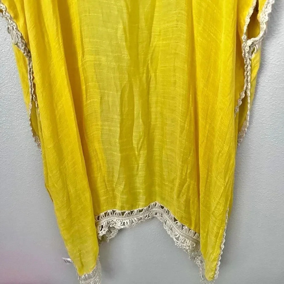 FREE PEOPLE | Yellow Cream Sundial Gauze Crochet Kimono Wrap Topper | One Size - Picture 7 of 10